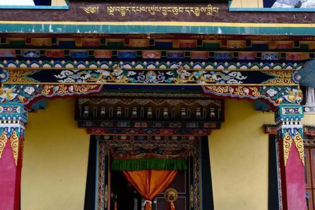 most-popular-annapurna-trek-packages-phu-gaun-monastery most-popular-annapurna-trek-packages-phu-gaun-monastery